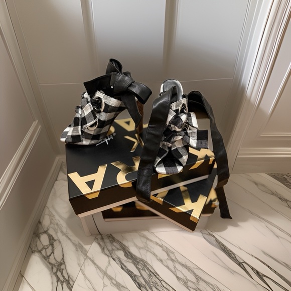 Gorgeous brand new shoes 💙 Miista designed in London handcrafted in Spain - Picture 4 of 5